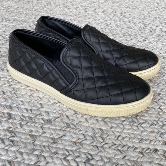 Steve Madden Shoes - Steve Madden ECENTRCQ SLIP-ON SNEAKER